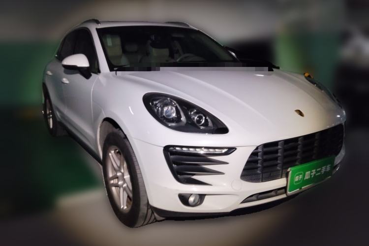 Used Porsche Macan 2016 Macan S 3.0T Front Right 45 Deg