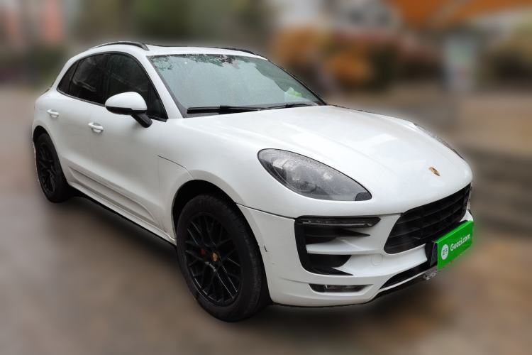 Used Porsche Macan  Front Right 45 Deg