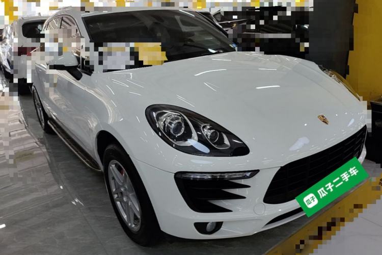 Used Porsche Macan 2016 Macan 2.0T Front Right 45 Deg