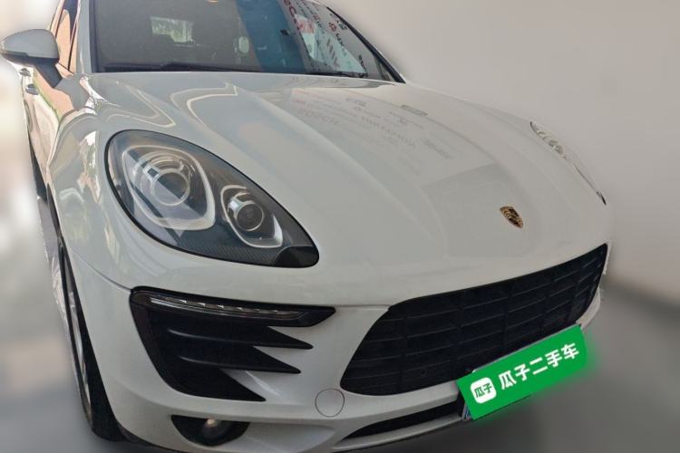 Used Porsche Macan 2016 Macan 2.0T Front Right 45 Deg