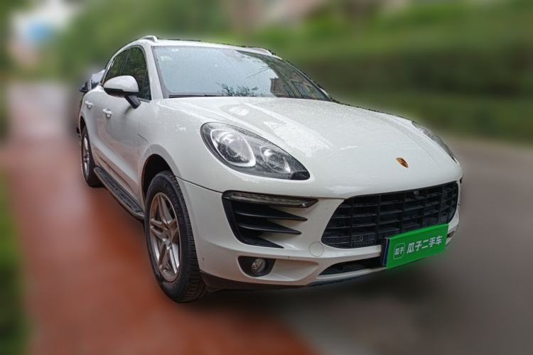 Used Porsche Macan 2016 Macan S 3.0T Front Right 45 Deg