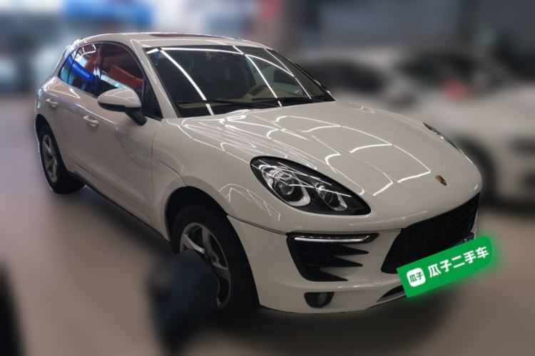 Used Porsche Macan 2016 Macan 2.0T Front Right 45 Deg