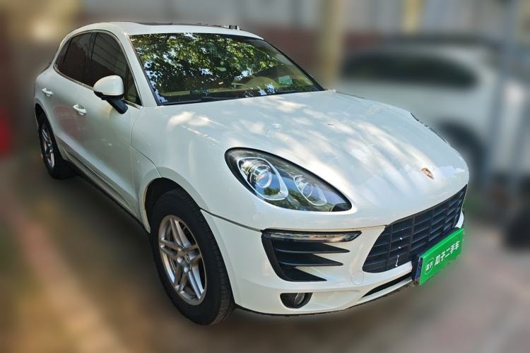 Used Porsche Macan 2016 Macan S 3.0T Front Right 45 Deg