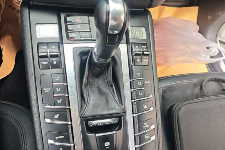 Used Porsche Macan 2016 Macan 2.0T Gear Lever