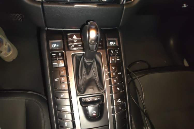 Used Porsche Macan 2016 Macan 2.0T Gear Lever