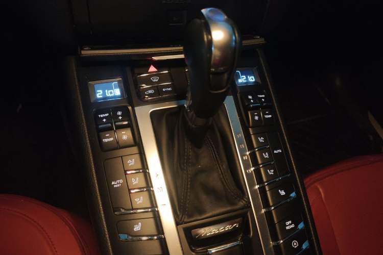 Used Porsche Macan 2016 Macan 2.0T Gear Lever