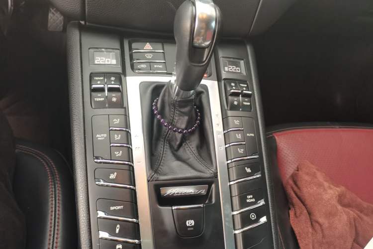 Used Porsche Macan 2016 Macan 2.0T Gear Lever