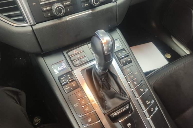 Used Porsche Macan 2016 Macan 2.0T Gear Lever