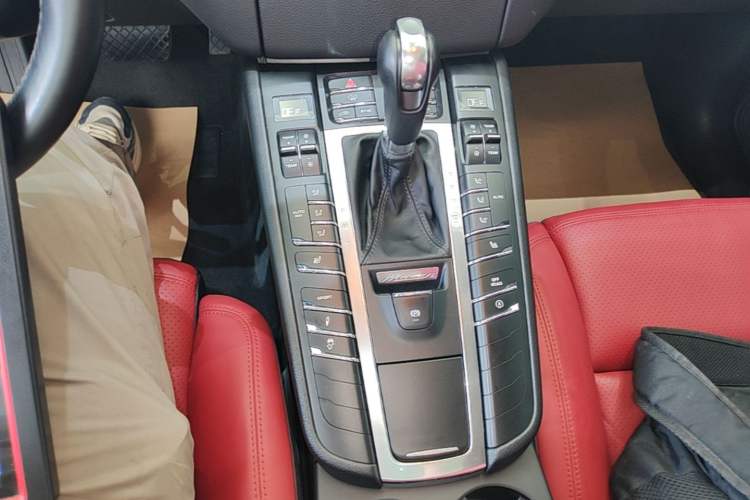 Used Porsche Macan 2016 Macan 2.0T Gear Lever