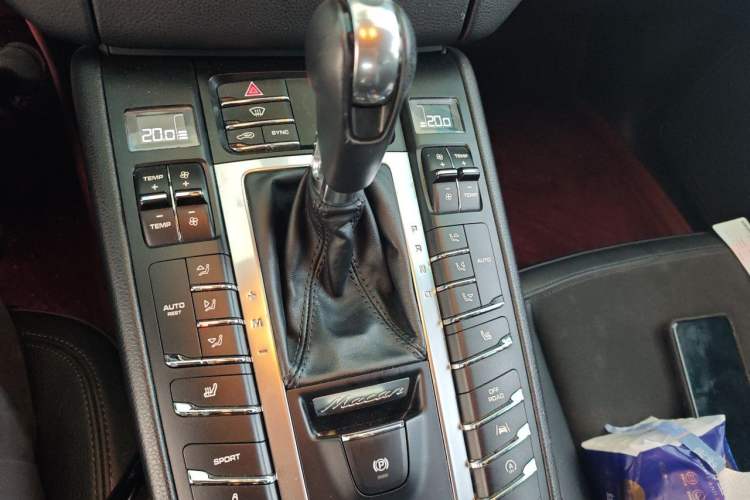 Used Porsche Macan 2016 Macan 2.0T Gear Lever