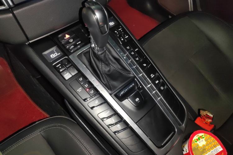 Used Porsche Macan 2016 Macan 2.0T Gear Lever