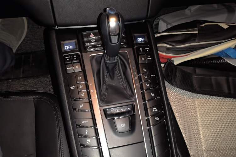 Used Porsche Macan 2016 Macan 2.0T Gear Lever