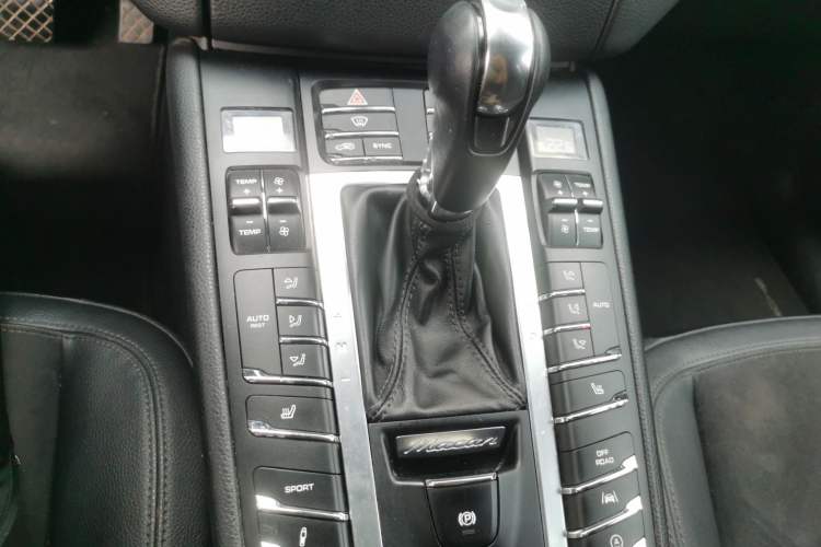 Used Porsche Macan 2016 Macan 2.0T Gear Lever