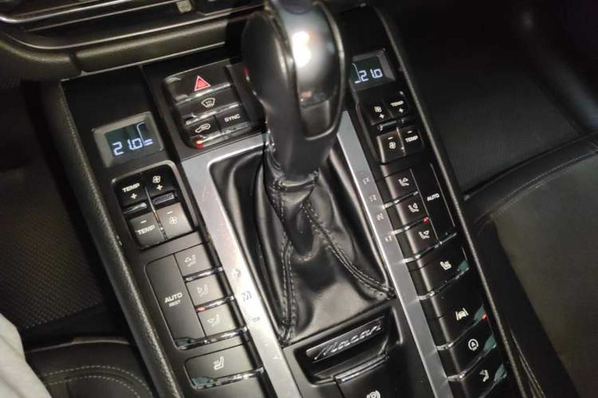 Used Porsche Macan 2016 Macan 2.0T Gear Lever