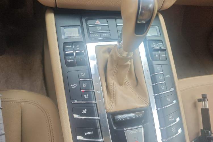 Used Porsche Macan 2016 Macan 2.0T Gear Lever