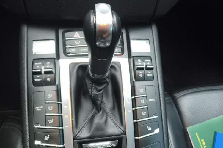 Used Porsche Macan 2016 Macan 2.0T Gear Lever