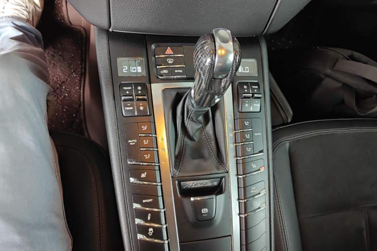 Used Porsche Macan 2016 Macan 2.0T Gear Lever