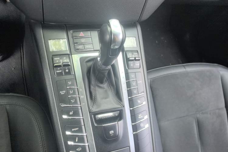 Used Porsche Macan 2016 Macan S 3.0T Gear Lever