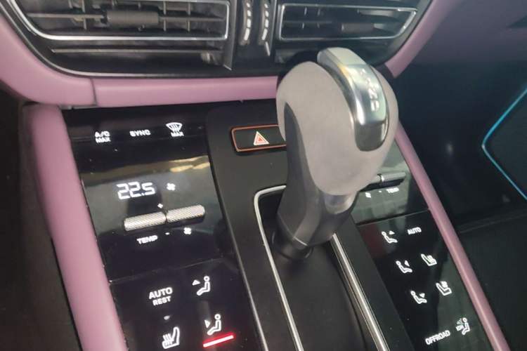 Used Porsche Macan 2016 Macan 2.0T Gear Lever