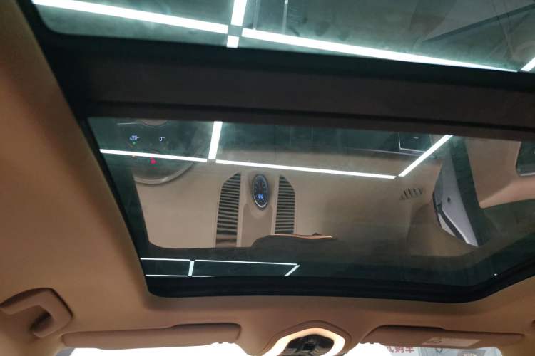 Used Porsche Macan 2016 Macan 2.0T Headliner