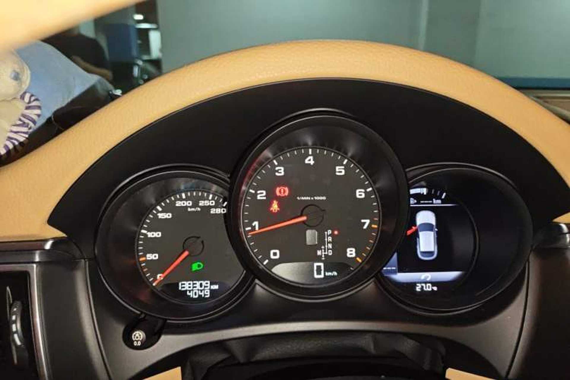 Used Porsche Macan 2016 Macan 2.0T Instrument Cluster