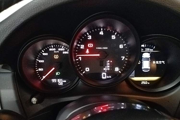 Used Porsche Macan 2016 Macan 2.0T Instrument Cluster