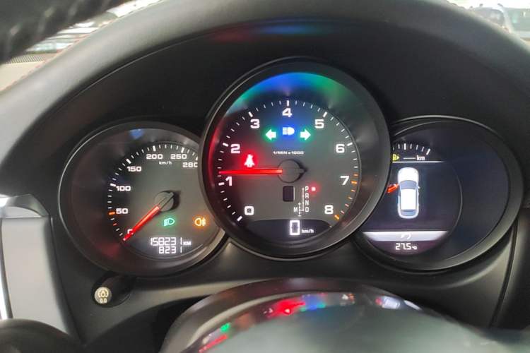 Used Porsche Macan 2016 Macan 2.0T Instrument Cluster