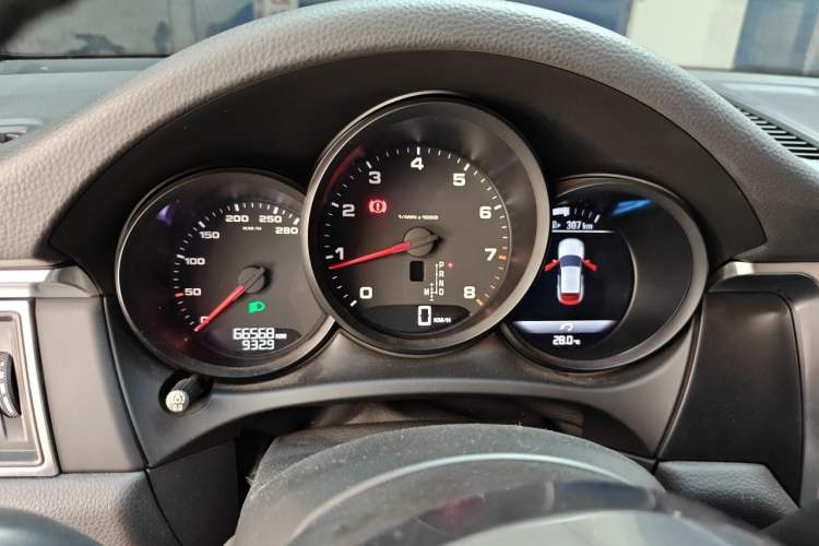 Used Porsche Macan 2016 Macan 2.0T Instrument Cluster