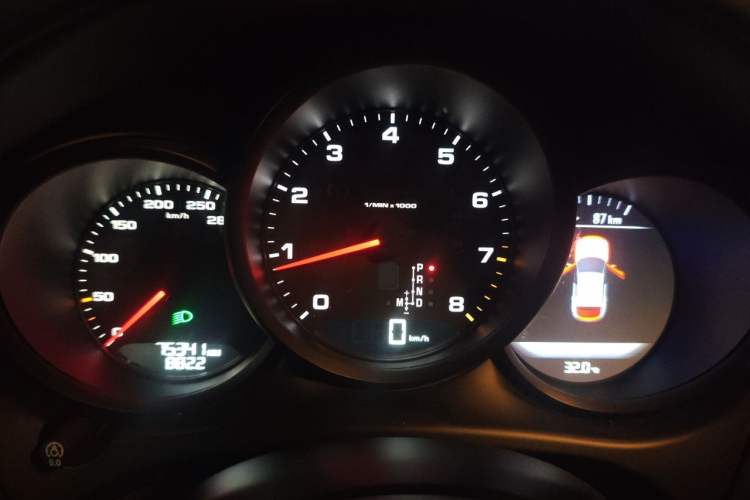 Used Porsche Macan 2016 Macan 2.0T Instrument Cluster