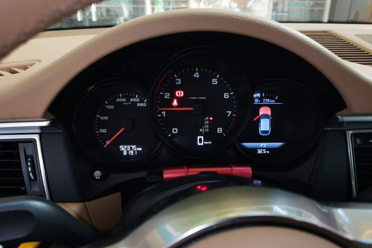 Used Porsche Macan 2016 Macan 2.0T Instrument Cluster