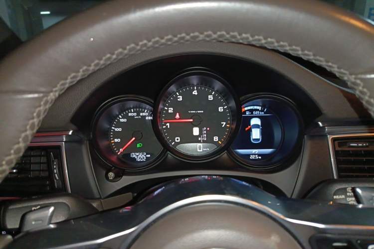 Used Porsche Macan 2016 Macan 2.0T Instrument Cluster
