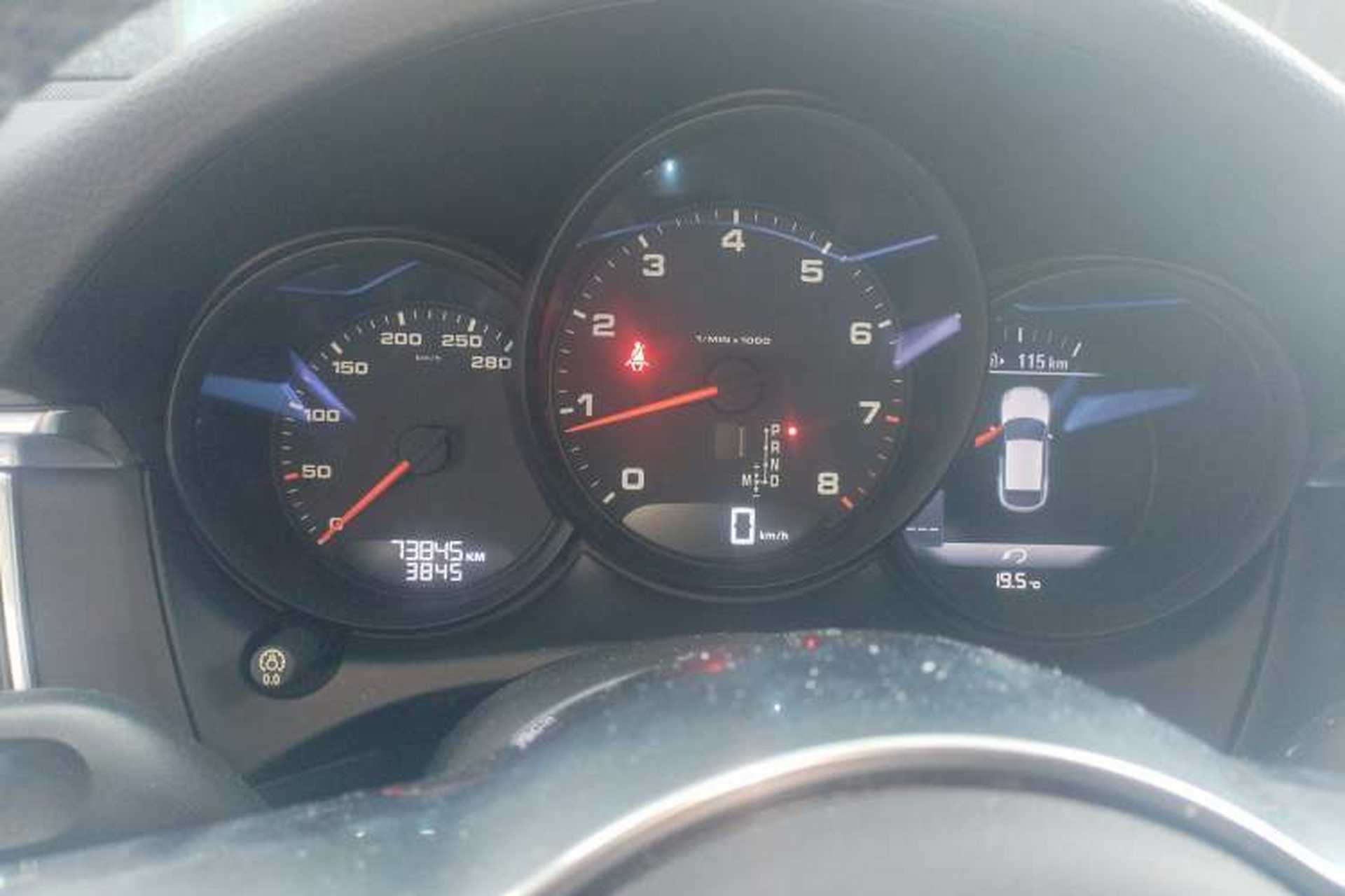 Used Porsche Macan 2016 Macan 2.0T Instrument Cluster