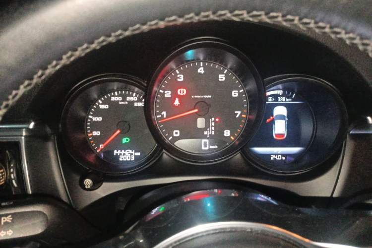 Used Porsche Macan 2016 Macan 2.0T Instrument Cluster