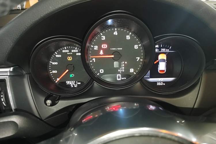 Used Porsche Macan 2016 Macan 2.0T Instrument Cluster