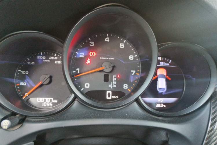 Used Porsche Macan 2016 Macan 2.0T Instrument Cluster