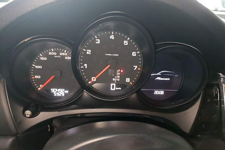 Used Porsche Macan 2016 Macan 2.0T Instrument Cluster