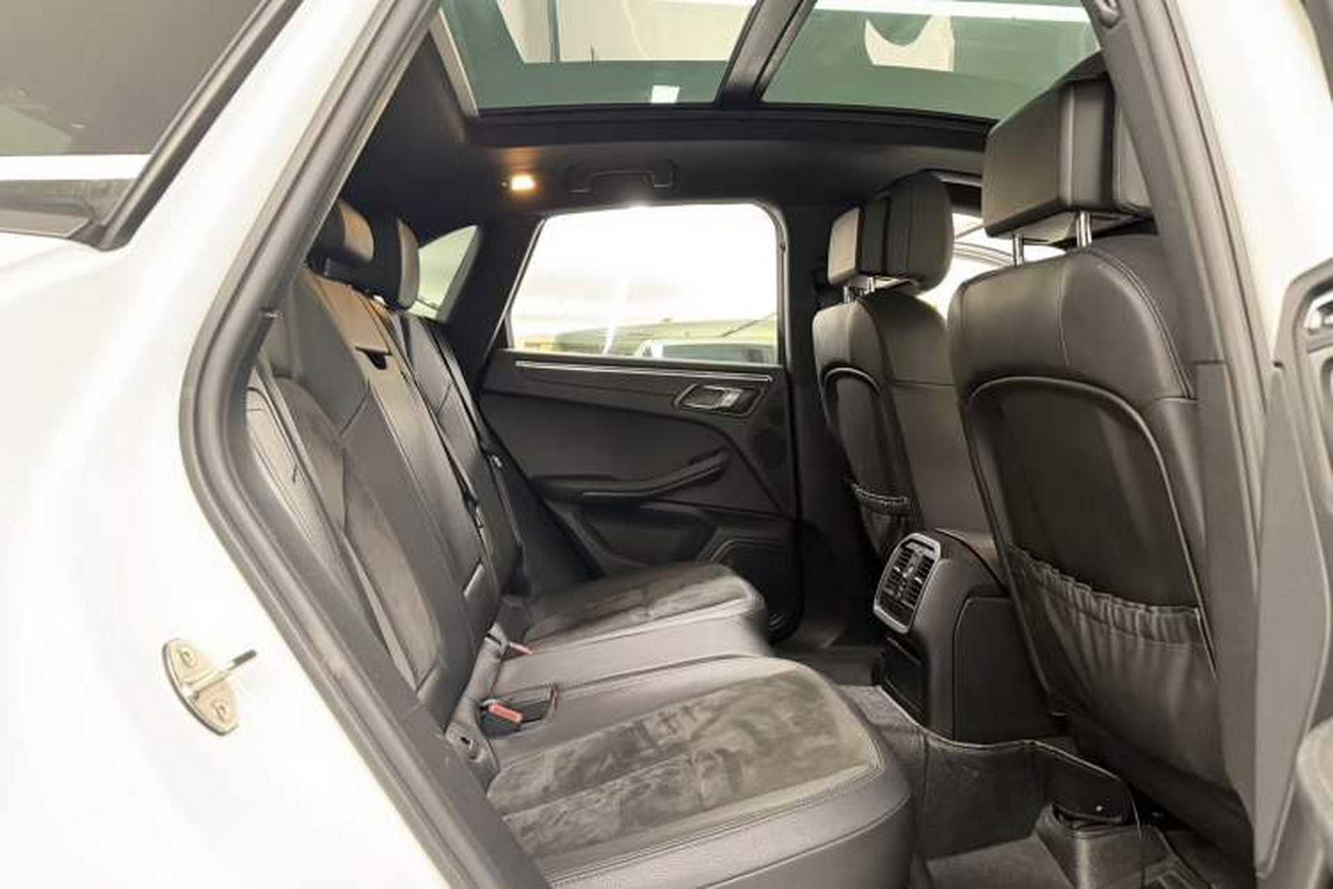 Used Porsche Macan 2016 Macan 2.0T Interior 1