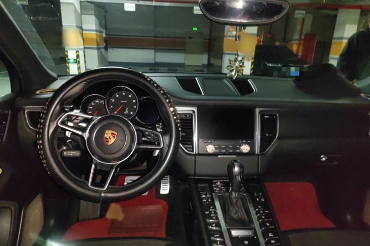 Used Porsche Macan 2016 Macan 2.0T Interior 2