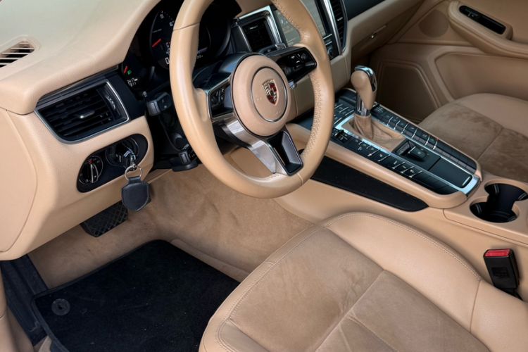 Used Porsche Macan 2016 Macan 2.0T Interior 3