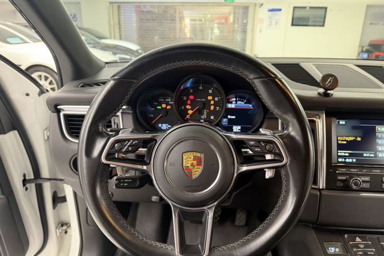 Used Porsche Macan 2016 Macan 2.0T Interior 6