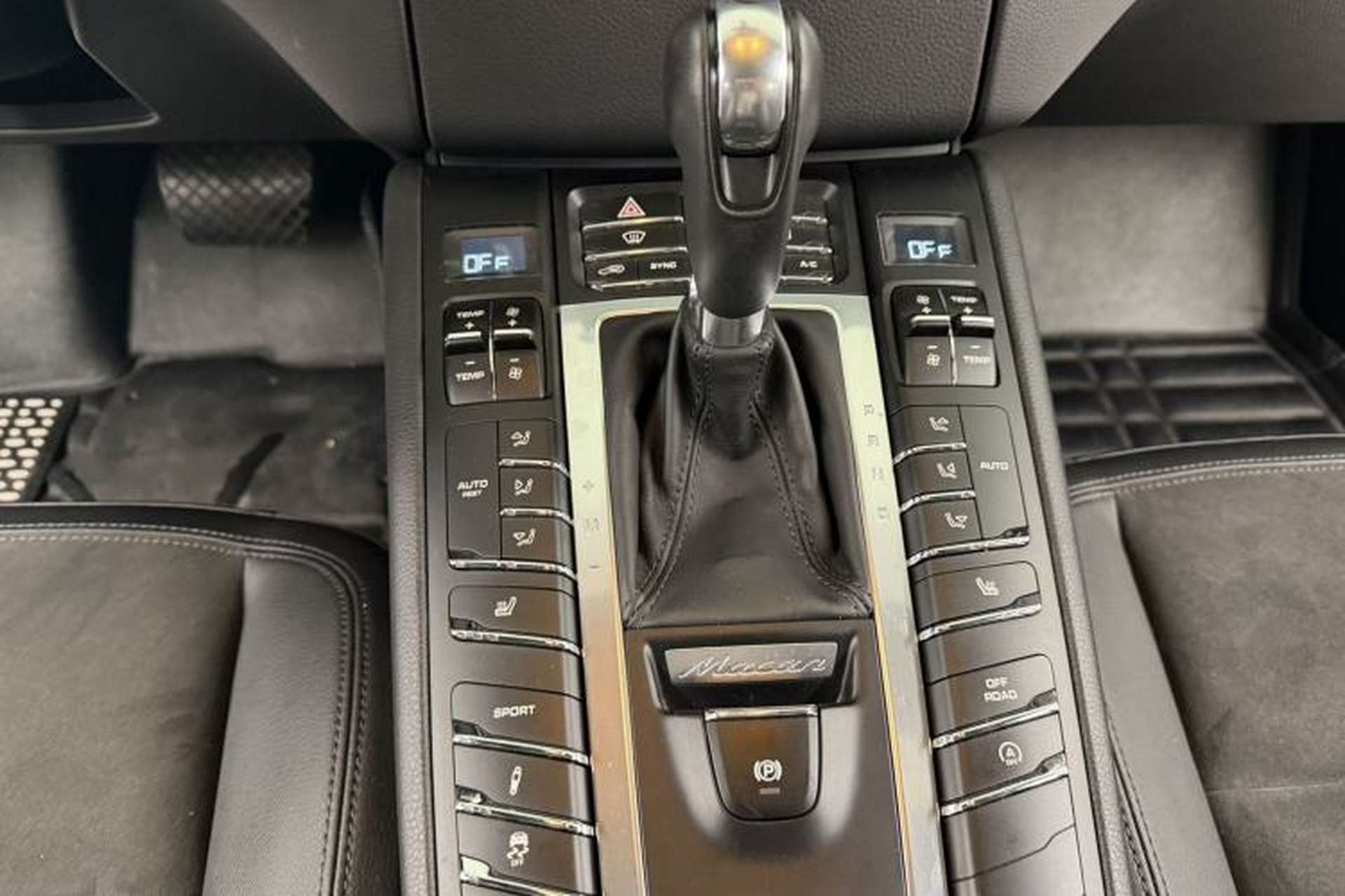 Used Porsche Macan 2016 Macan 2.0T Interior 8