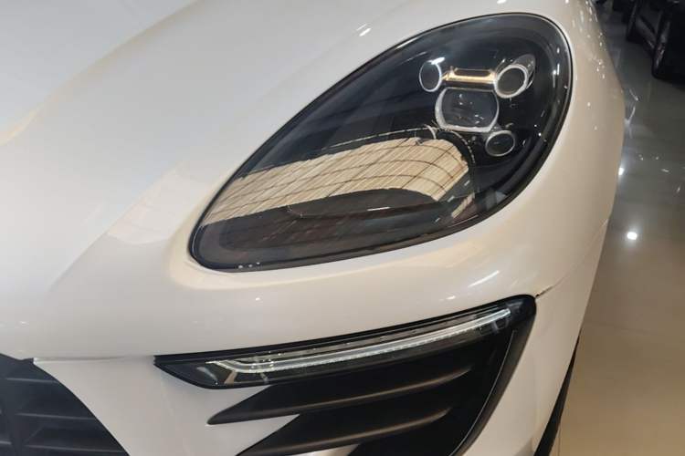 Used Porsche Macan 2016 Macan 2.0T Left Front Headlight