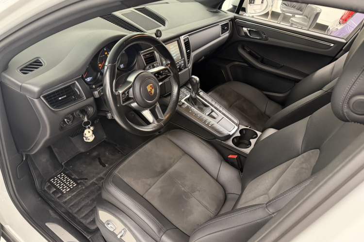 Used Porsche Macan 2016 Macan 2.0T Left Front Seat