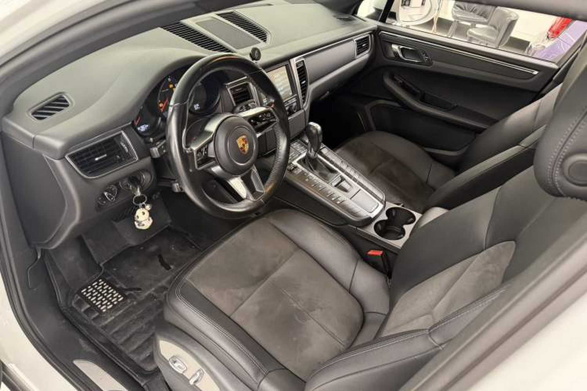 Used Porsche Macan 2016 Macan 2.0T Left Front Seat