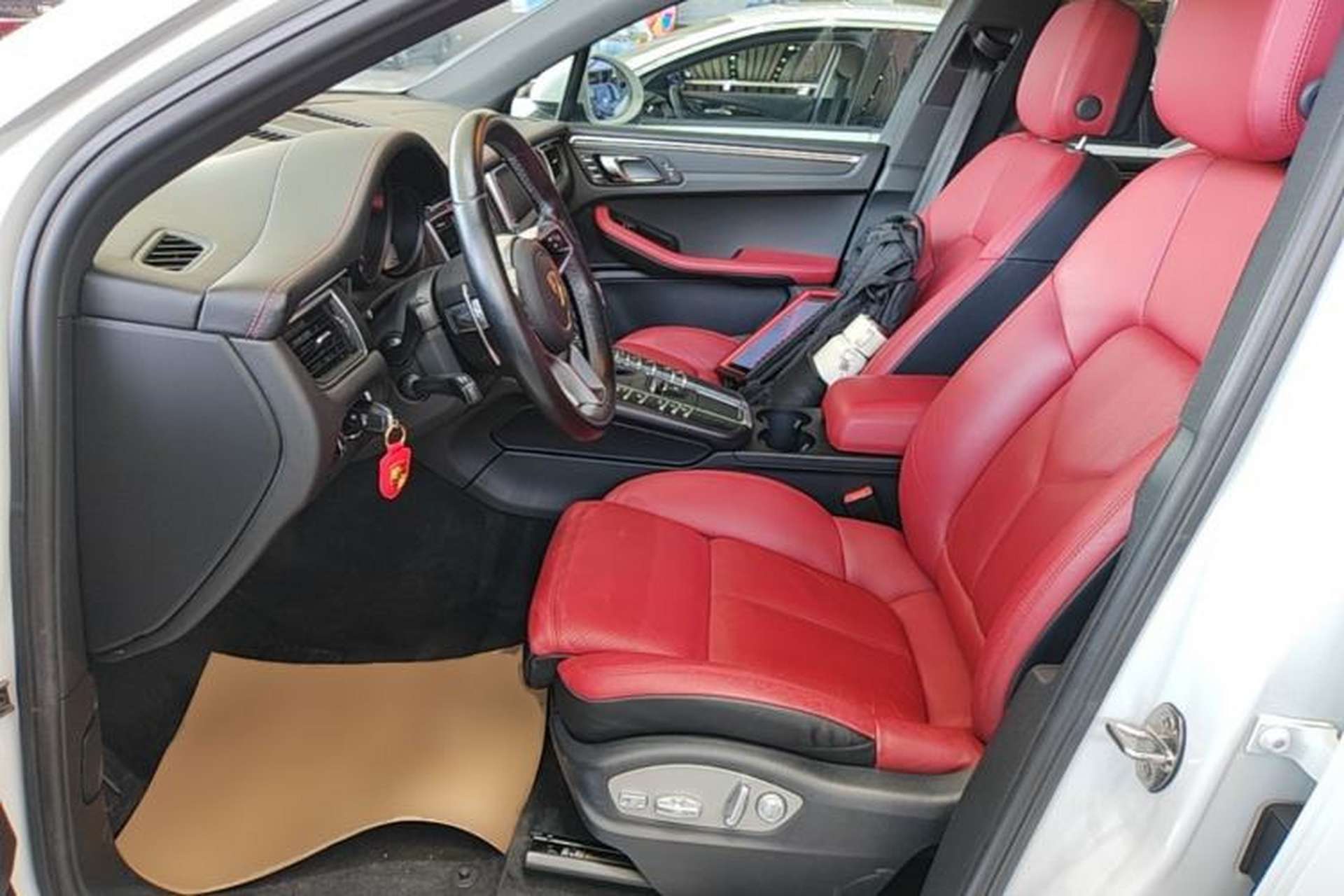 Used Porsche Macan 2016 Macan 2.0T Left Front Seat