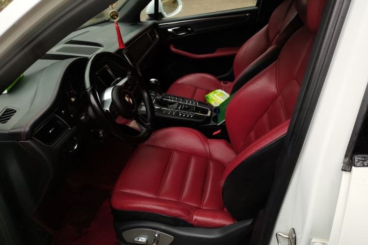 Used Porsche Macan  Left Front Seat