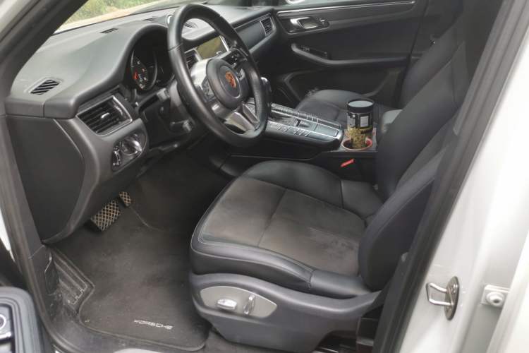 Used Porsche Macan 2016 Macan 2.0T Left Front Seat