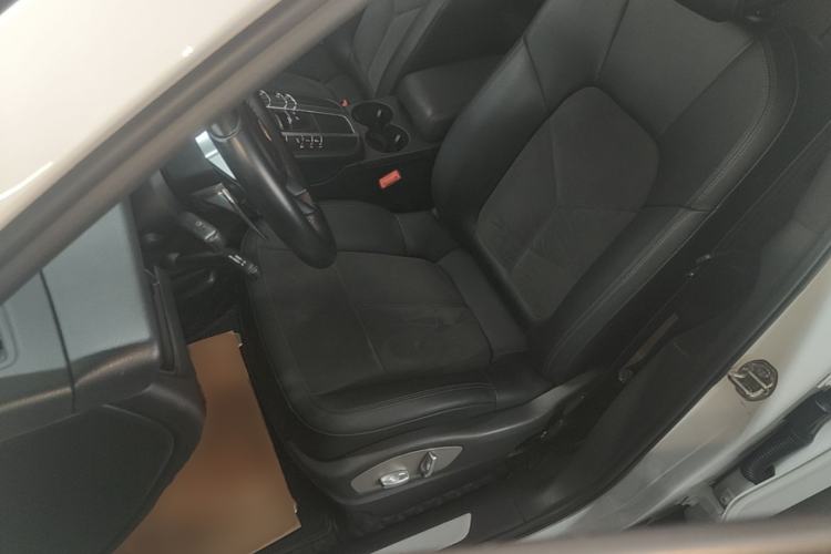 Used Porsche Macan 2016 Macan 2.0T Left Front Seat