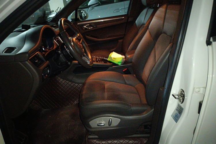 Used Porsche Macan 2016 Macan 2.0T Left Front Seat