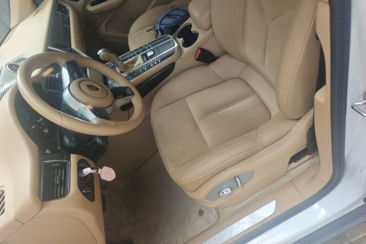 Used Porsche Macan 2016 Macan 2.0T Left Front Seat